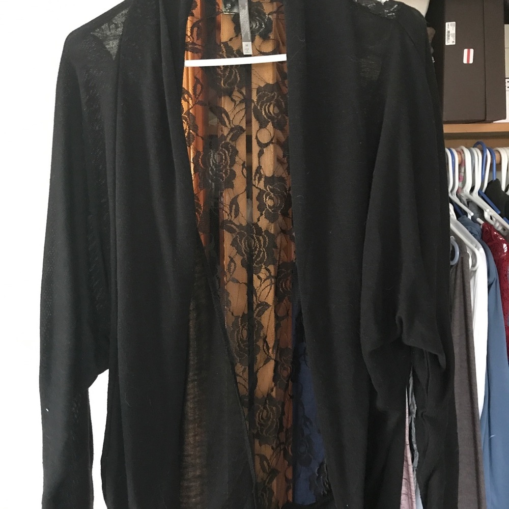 Black cardigan  lace back round bottom long sleeve